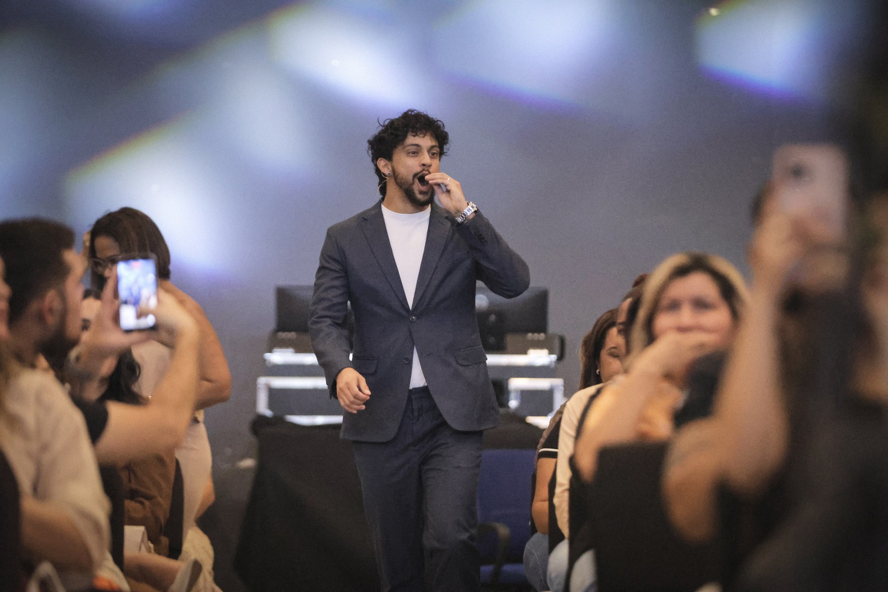 Jhon Guttyerre no palco